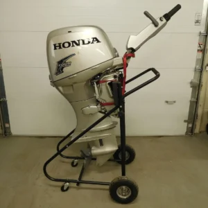 2002 Honda 40 HP 3 Cylinder Carbureted 4 Stroke 20″ Outboard Motor