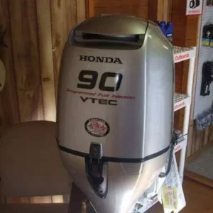 2008 Honda VTEC 90 HP 4-Cylinder EFI 4-Stroke 25″ (X) Outboard Motor