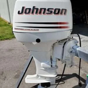 1992 Johnson 40 HP 2 Cylinder Carbureted 2 Stroke 20″ (Long Shaft) Outboard Motor