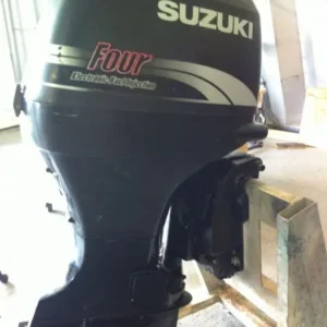 1998 Suzuki 70 HP 4 Cylinder EFI 4 Stroke 20″ (Long Shaft) Outboard Motor